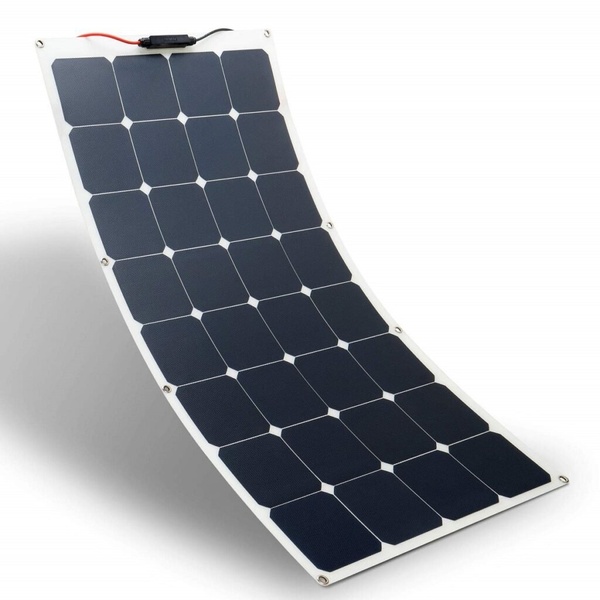 Panneau solaire souple incurvé sur fond blanc